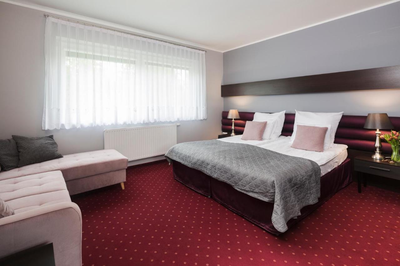 Noce I Dnie Hotell Postołowo Eksteriør bilde